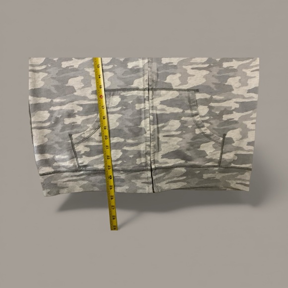 Lucky Brand Vintage Inspired Light Gray Camo Zip Up Embroidered Large Hoodie - Picture 13 of 16